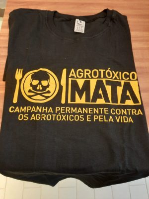 Camisa Agrotóxico mata (preta).